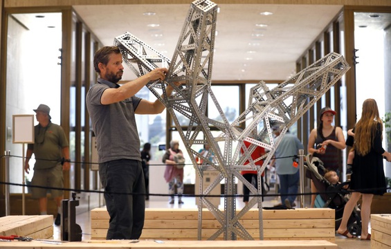 Pacific San Diego: Artist Roman de Salvo Branches Out at Timken Museum of Art